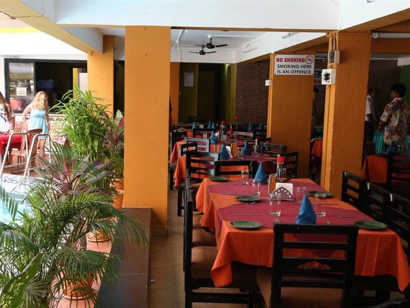 Alor Holiday Resort Calangute Exteriör bild