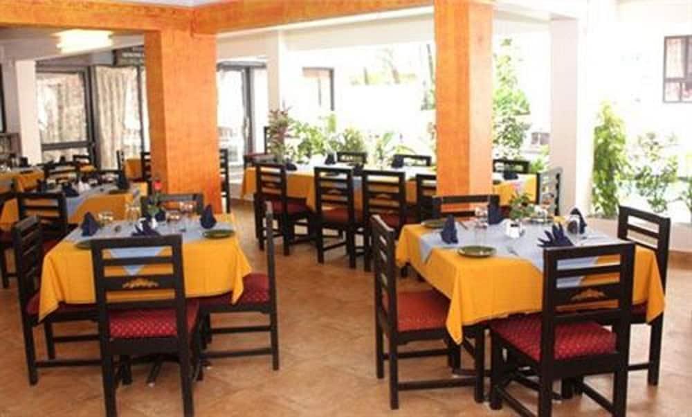 Alor Holiday Resort Calangute Exteriör bild