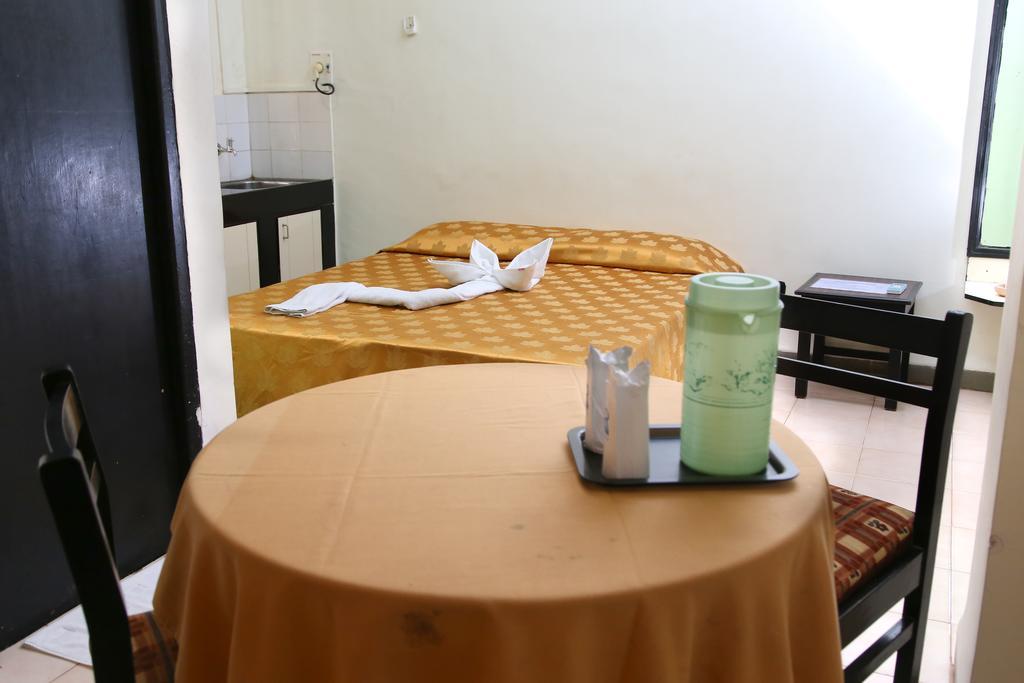 Alor Holiday Resort Calangute Exteriör bild