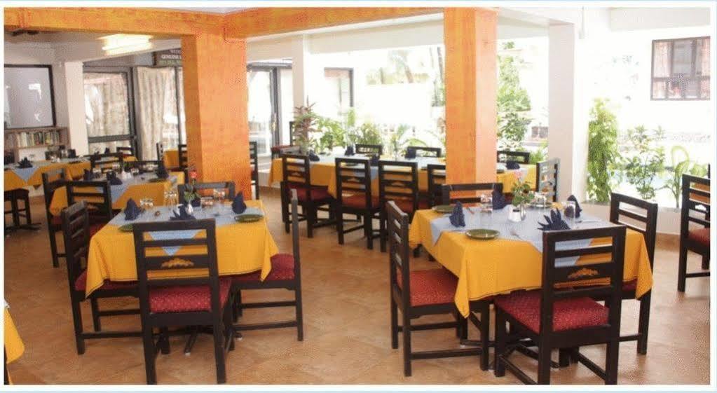Alor Holiday Resort Calangute Exteriör bild